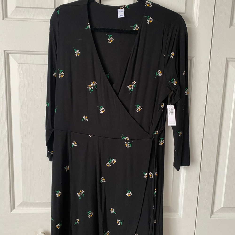 Faux wrap vneck dress